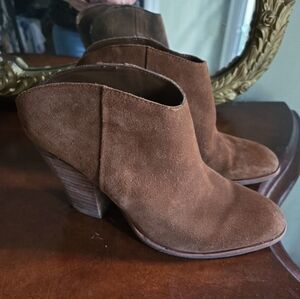 Dolce Vita booties size 6